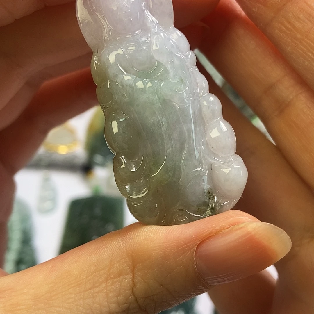 翡翠未镶嵌颈饰三色观音
