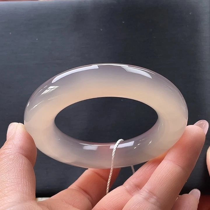 玛瑙/玉髓未镶嵌手镯52.8