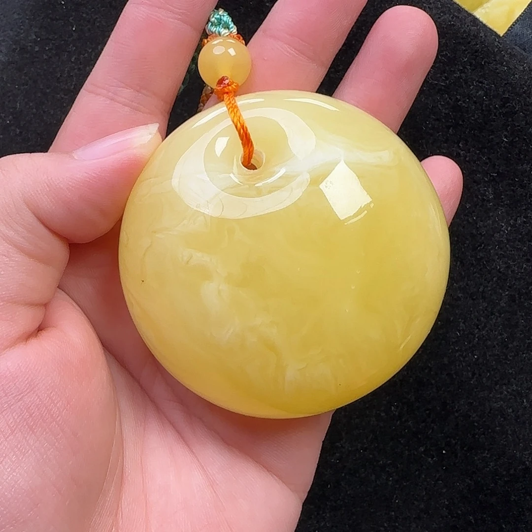 蜜蜡未镶嵌珠宝奇石