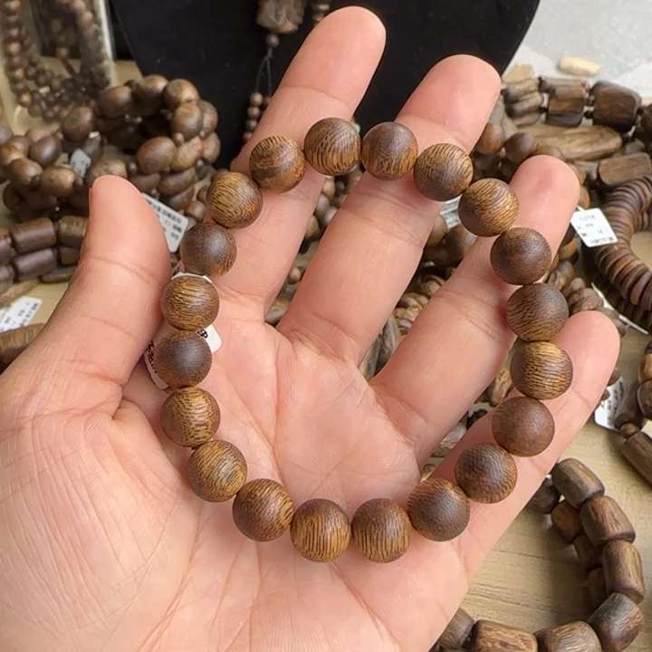 沉香手串乌身多样性发货一条卡10-8克