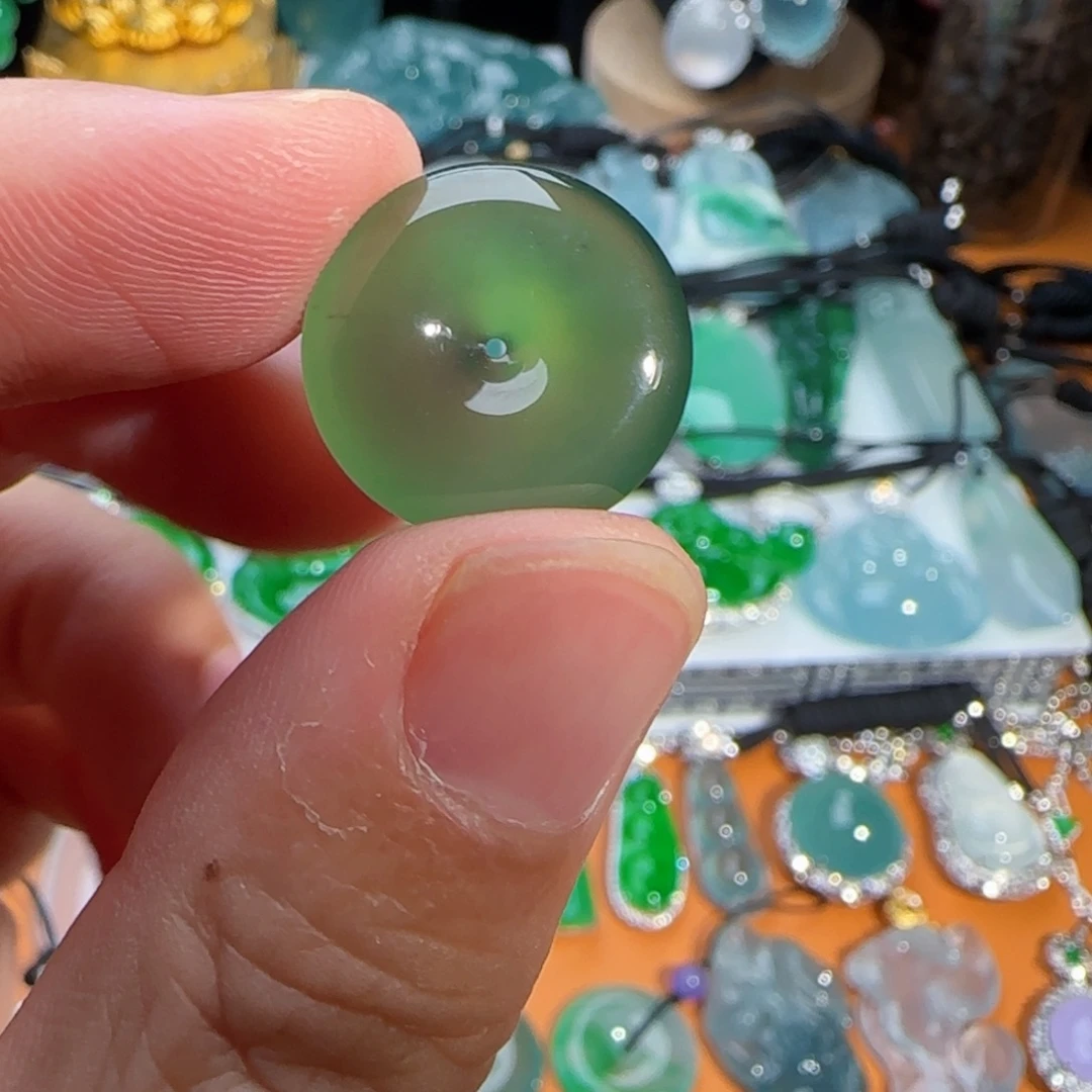 翡翠未镶嵌颈饰橄榄绿小平安扣