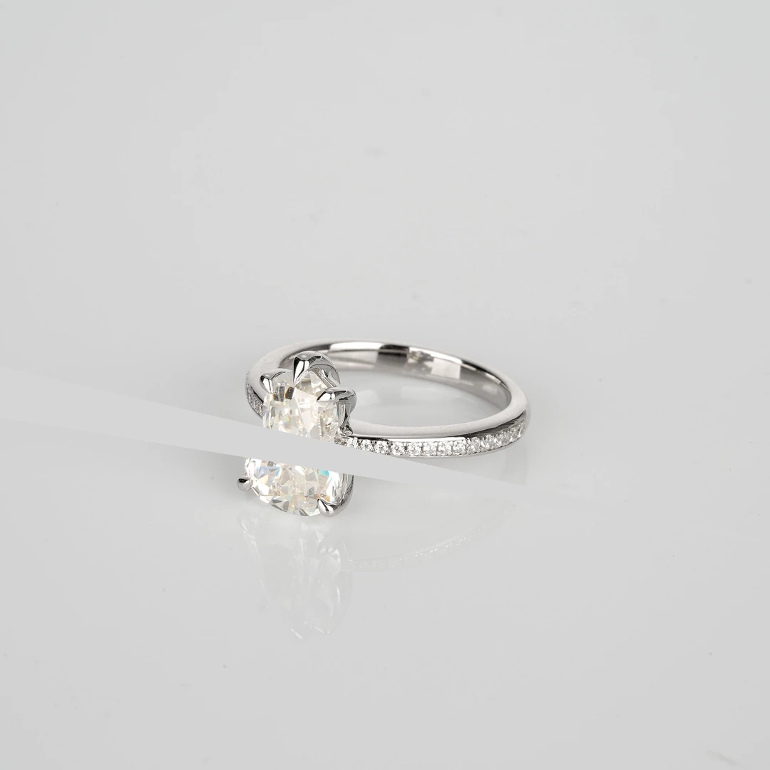 925银合成锆石戒指 白色葫芦戒指