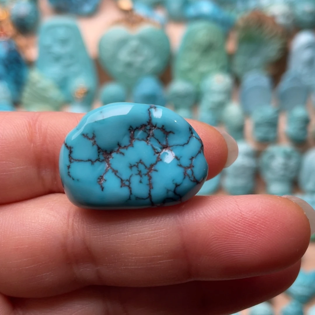 绿松石未镶嵌颈饰