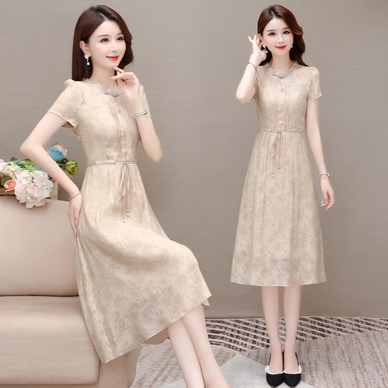 春日出行游玩碎花雪纺裙子女春夏新款短袖收腰显瘦气质度假连衣裙