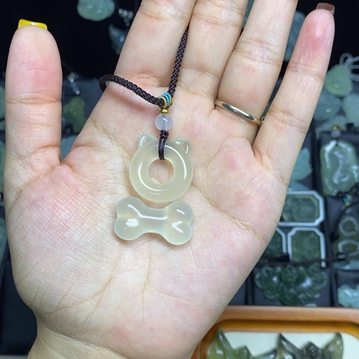 蛇纹石玉未镶嵌岫玉猫头骨头