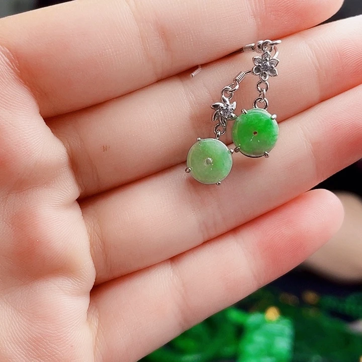 翡翠未镶嵌项链多样性