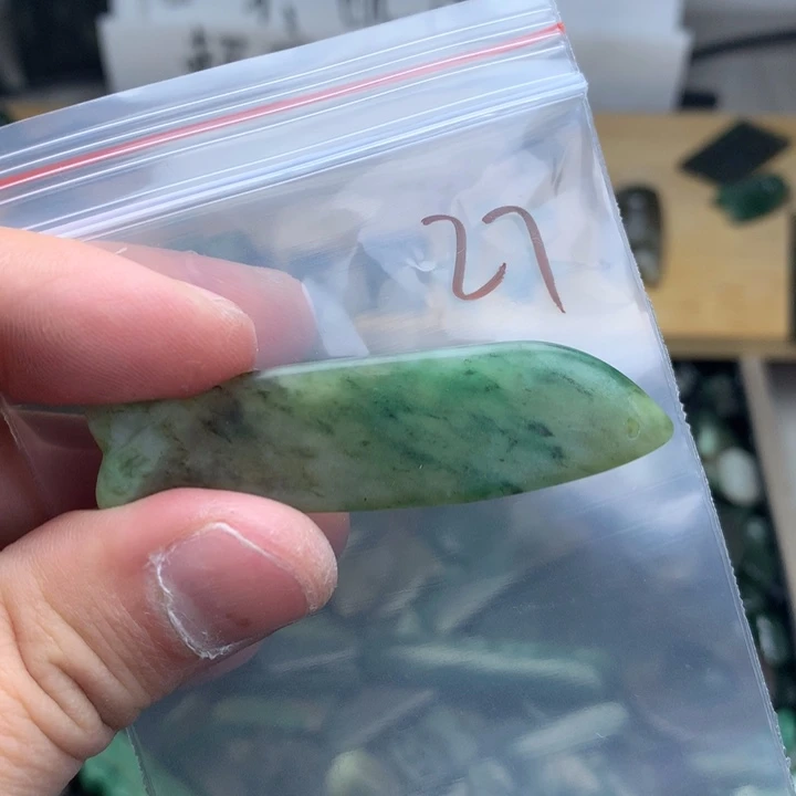 独山玉未镶嵌珠宝半成品