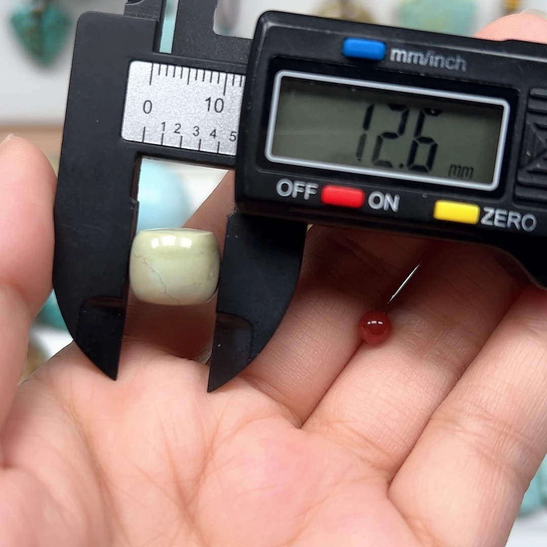 南红玛瑙未镶嵌珠宝奇石