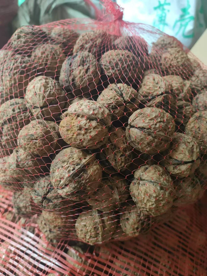 新鲜湿核桃去青皮薄皮嫩适合孕妇食用