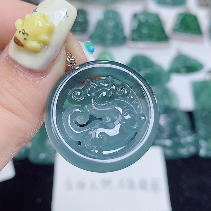 翡翠未镶嵌颈饰1111111111