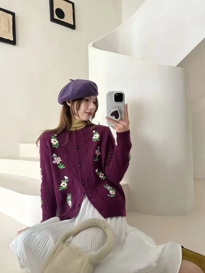 温柔风花朵刺绣毛衣开衫女8971冬季新款韩系甜美软糯百搭减龄外套