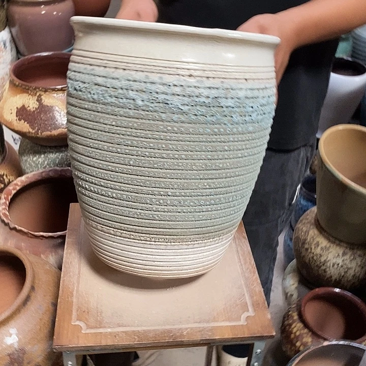 紫砂花盆口28高度33气泡…………