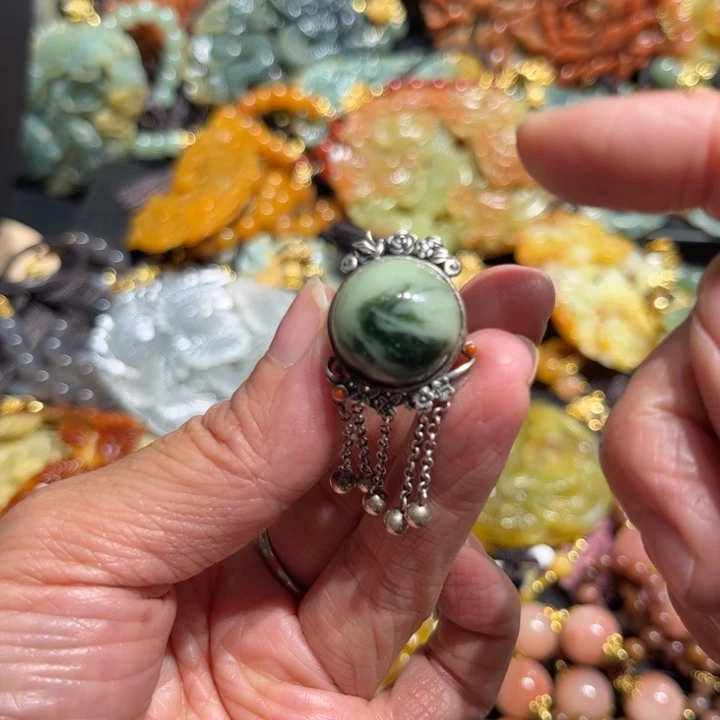 岫玉未镶嵌岫玉吊坠