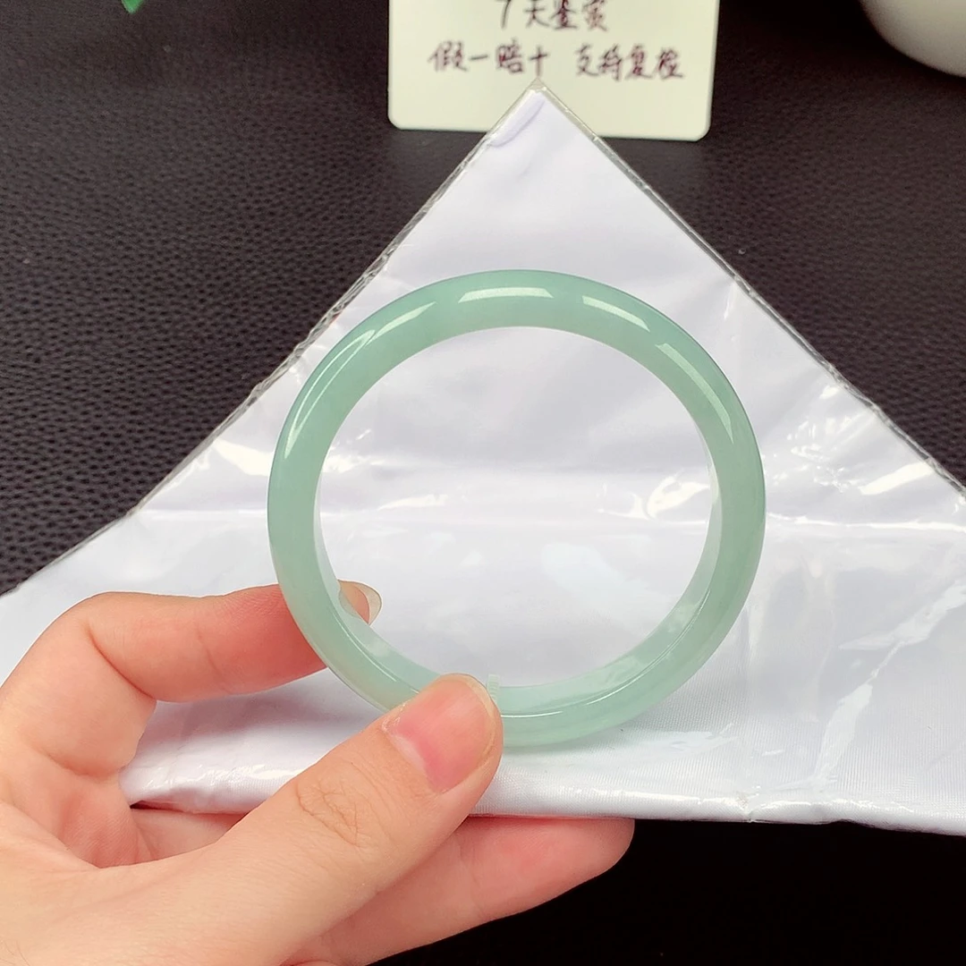 翡翠未镶嵌手镯翡翠