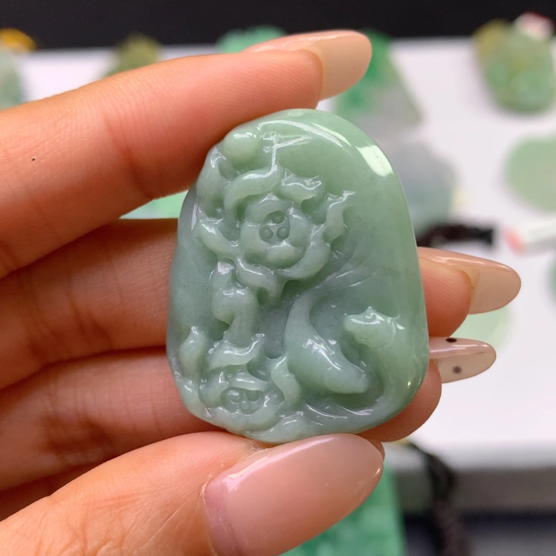 翡翠未镶嵌颈饰翡翠