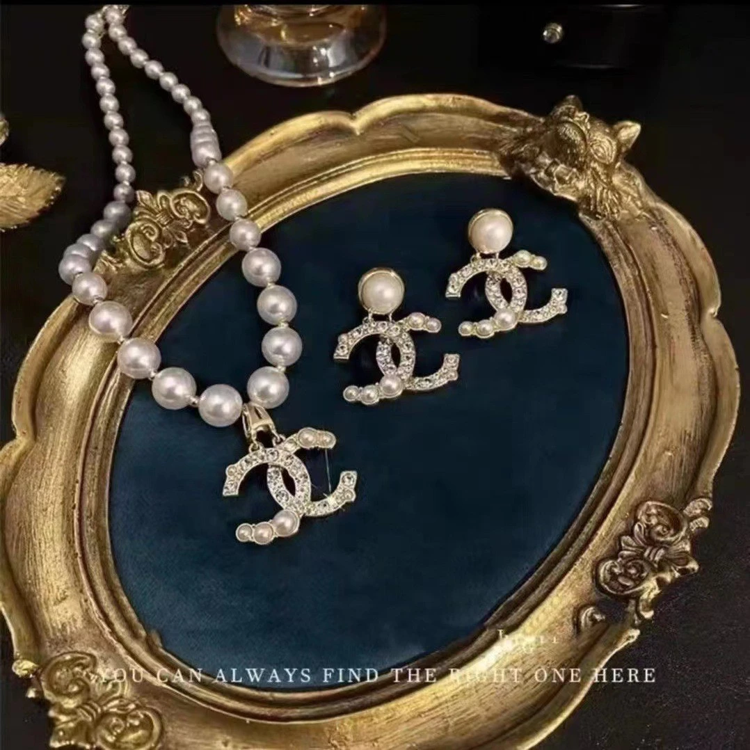 铜合金耳饰 经典小香风珠珠双C项链搭配同款耳环（两件套）