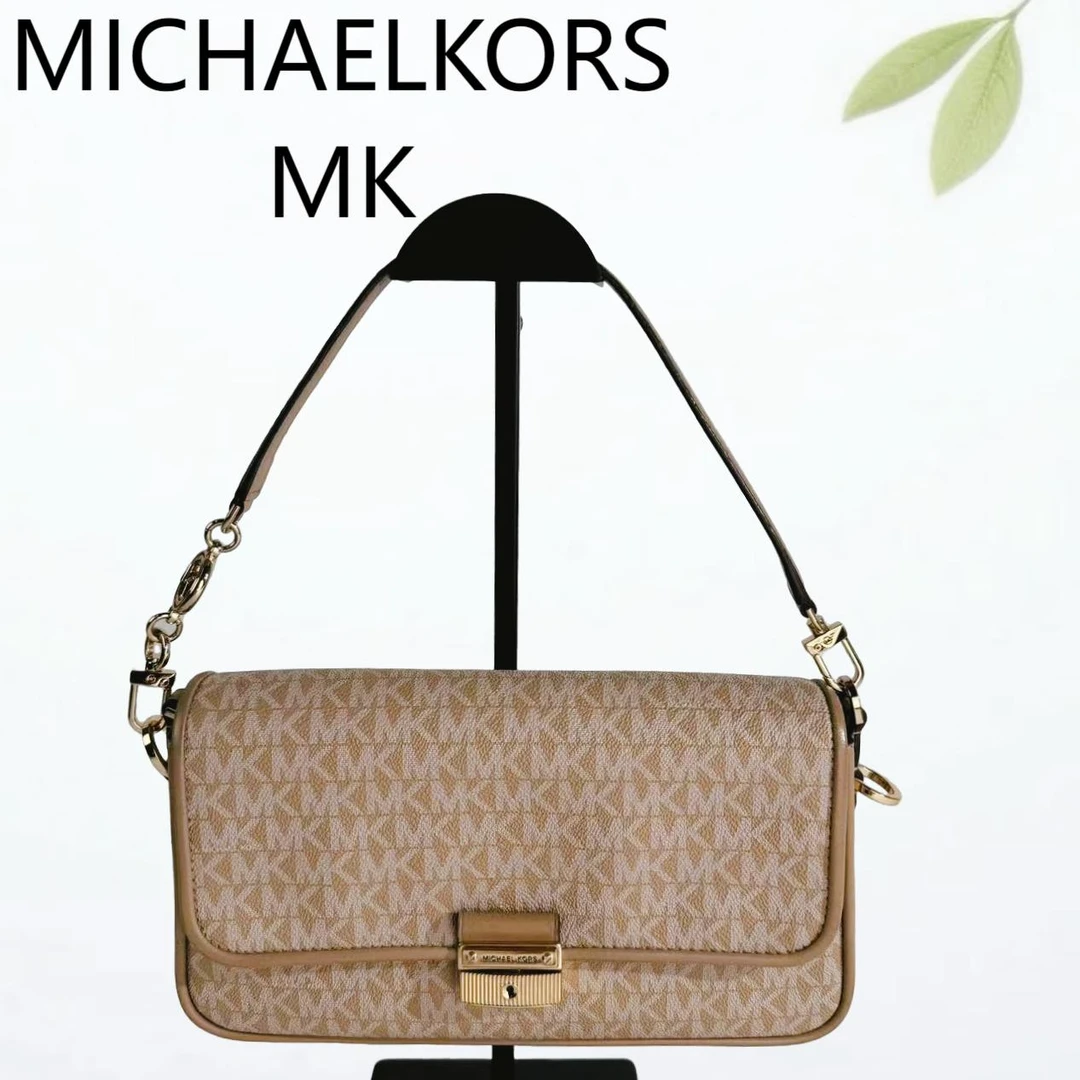 95新 MICHAELKORS/迈克高仕 卡其色老花信封包G25401762底长26*15