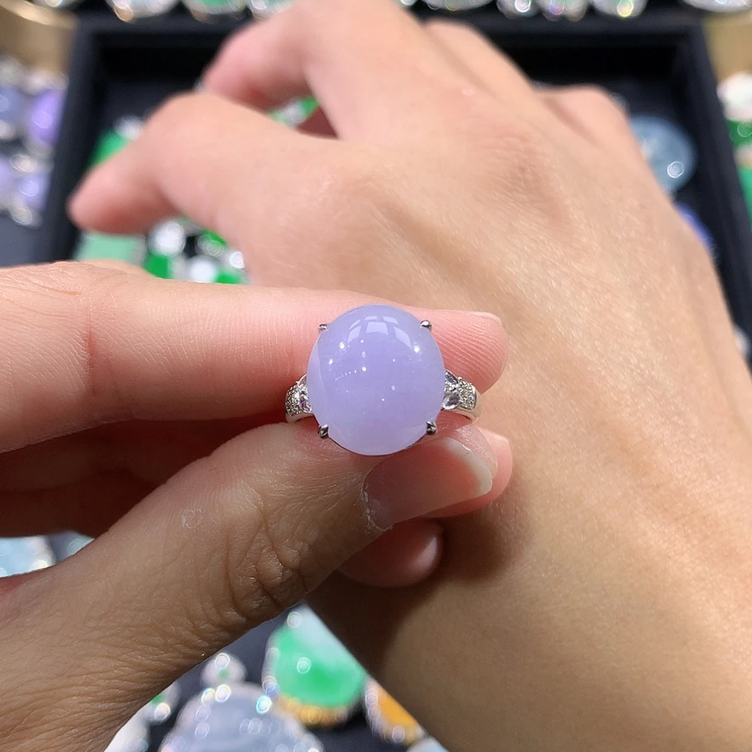 翡翠18K金镶嵌戒指