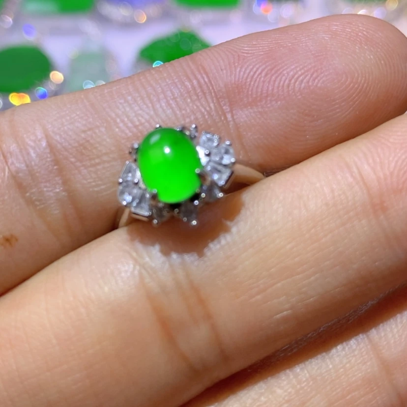 【闪购商品】翡翠挂件银S925镶嵌天然翡翠，