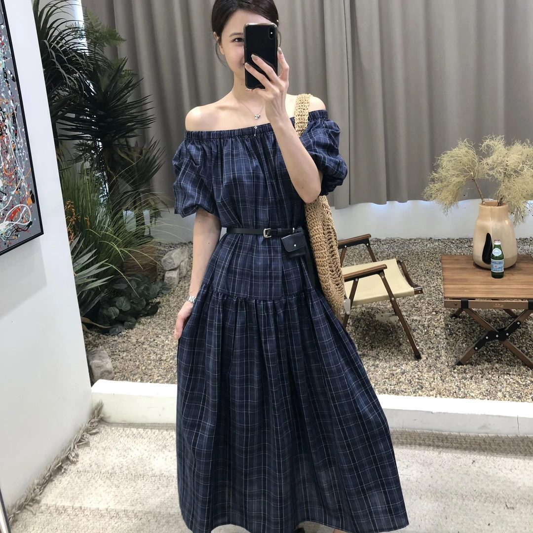 苏格兰小众复古调～夏季蓝黑格纹显瘦小泡袖一字领连衣裙（配腰带）