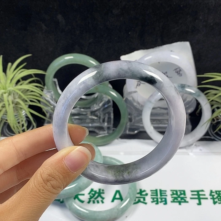 未镶嵌手镯翡翠94号。 59圈