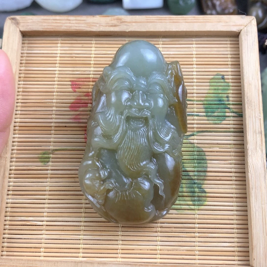 颈饰未镶嵌和田玉(糖玉)