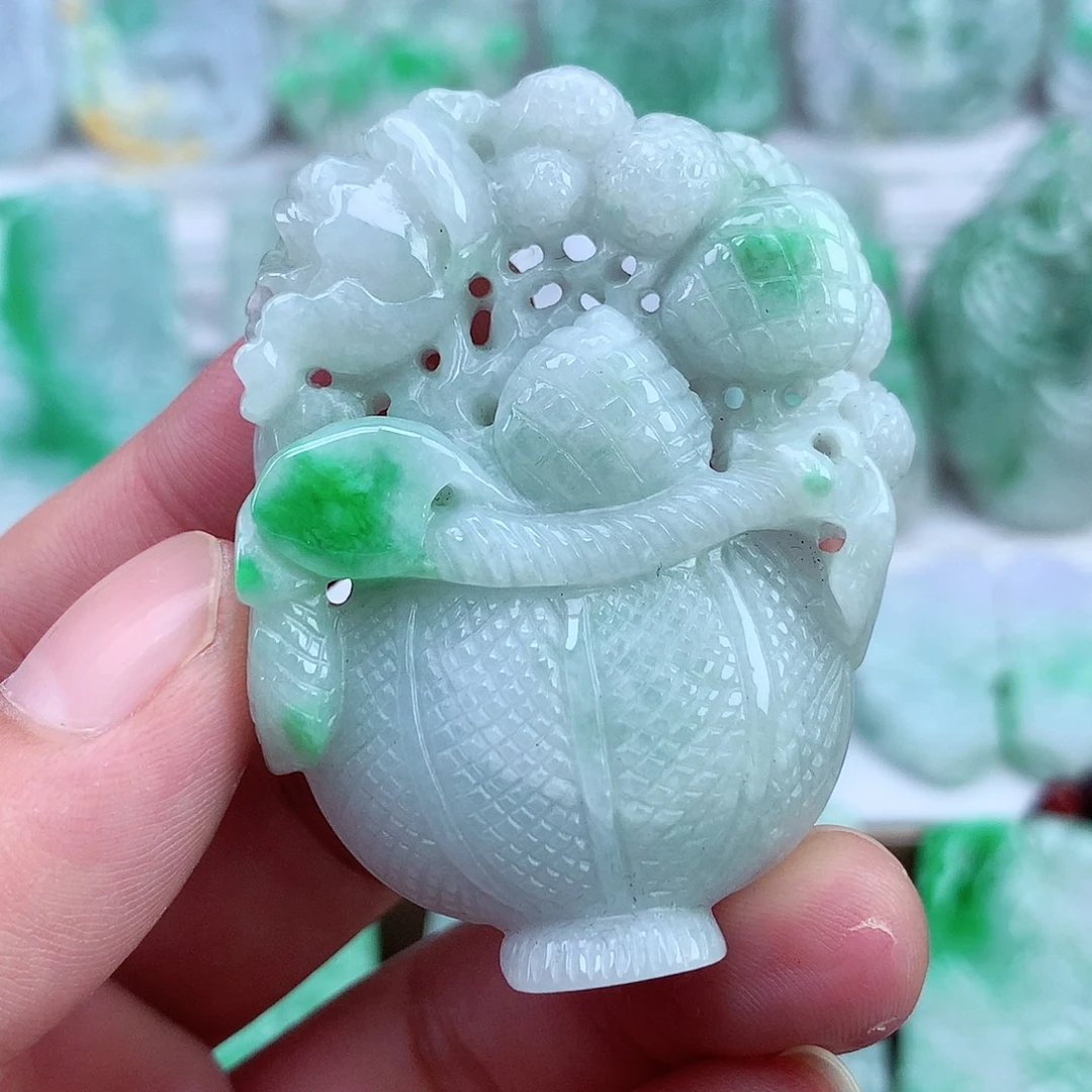 翡翠未镶嵌颈饰翡翠吊坠