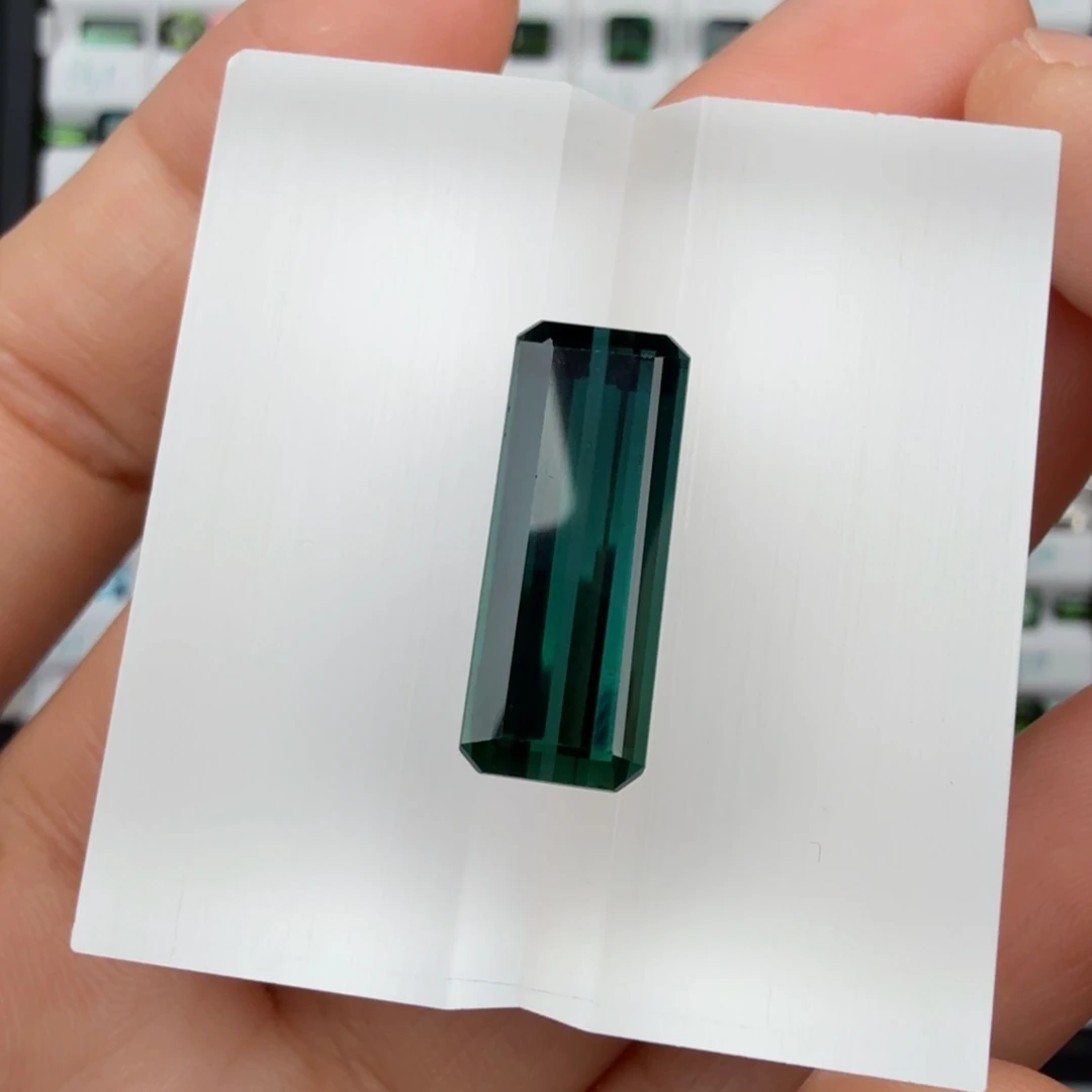 珠宝半成品碧玺未镶嵌天然8.6克拉