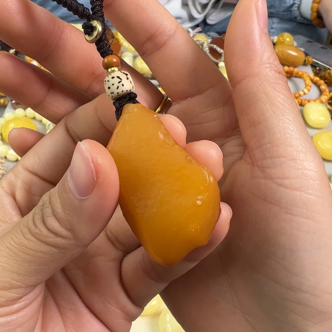 蜜蜡裸石未镶嵌蜜蜡