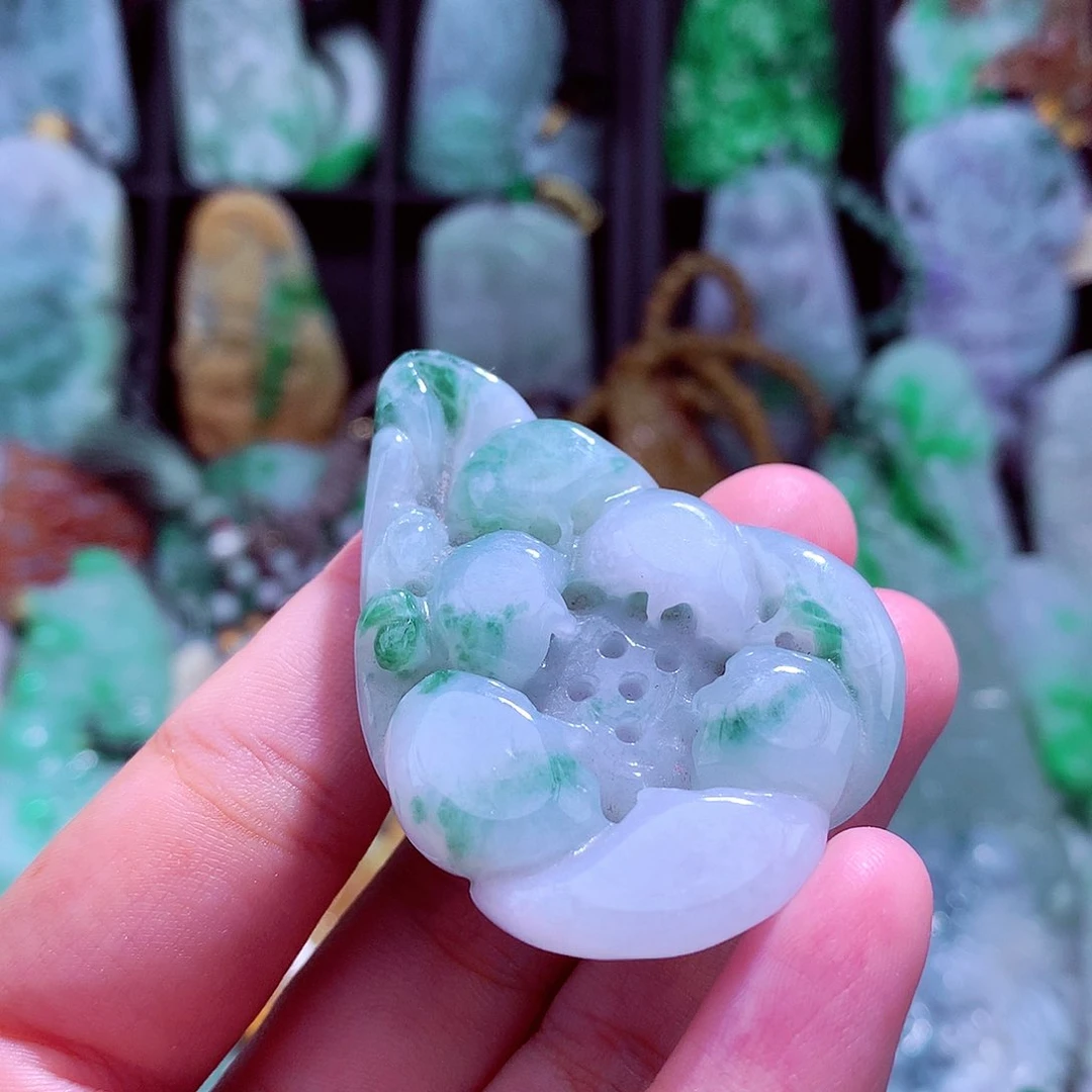 颈饰未镶嵌翡翠天然