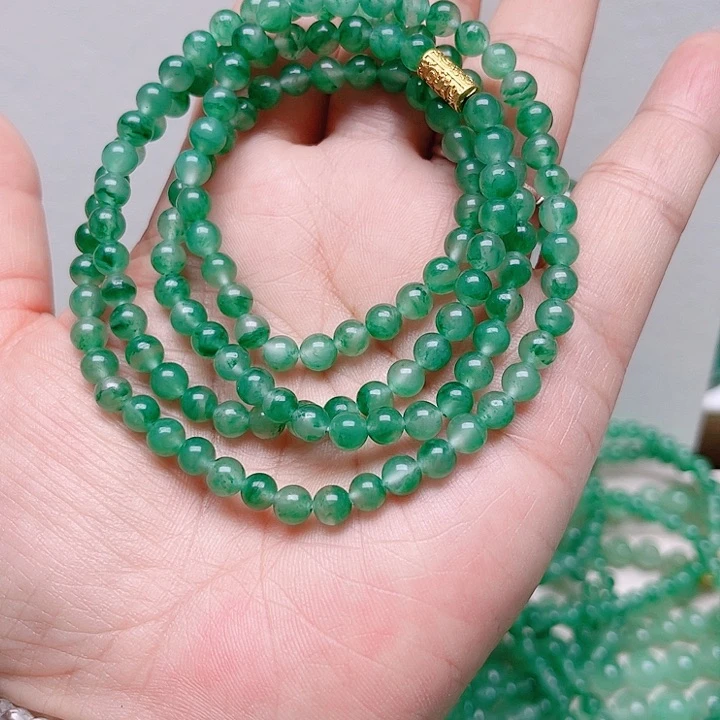 石英质玉未镶嵌颈饰石***布