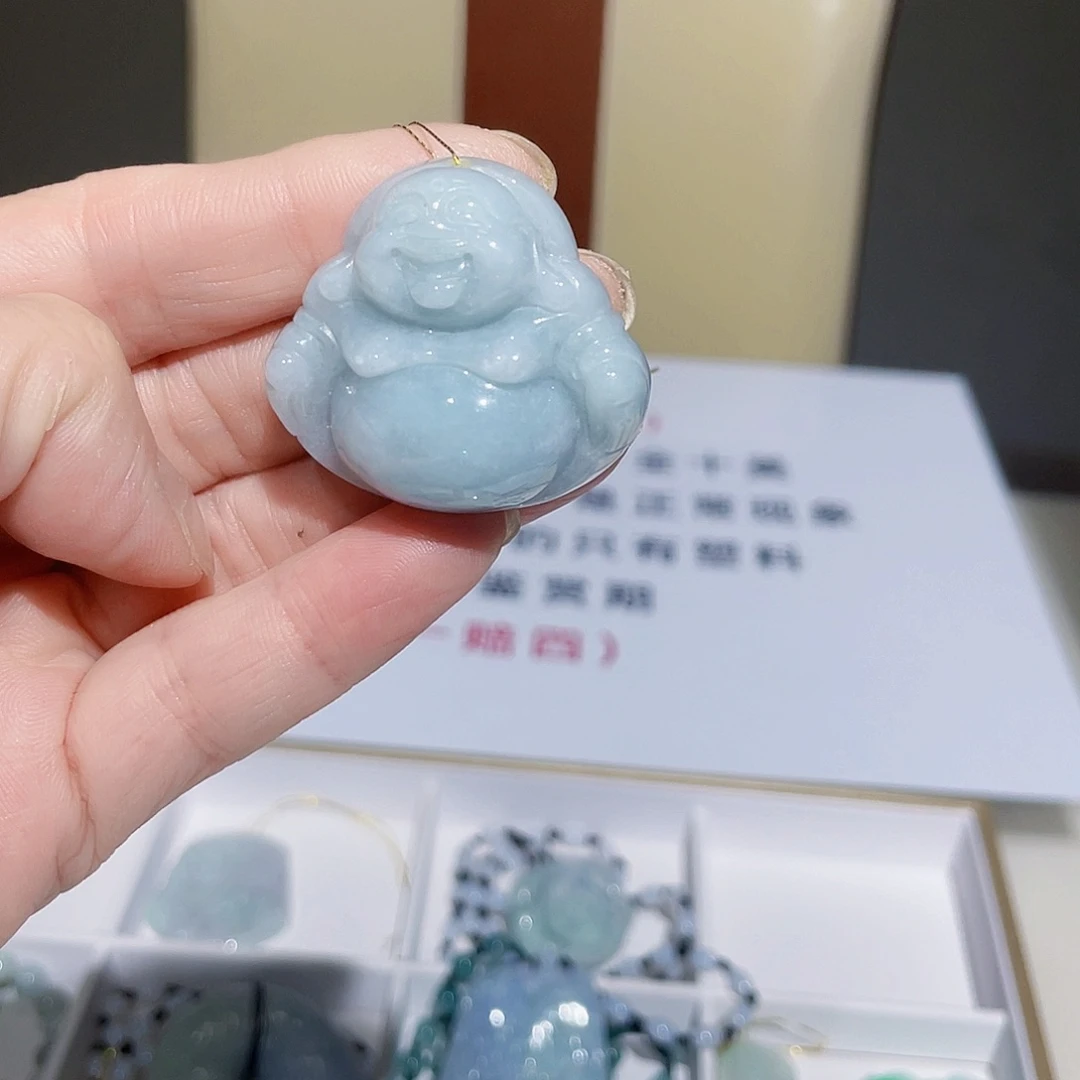 翡翠未镶嵌吊坠(赠链)