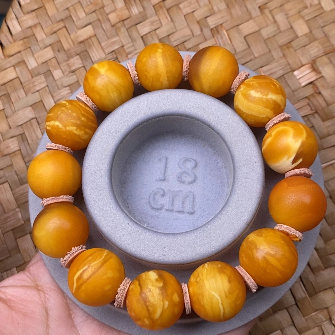 蜜蜡裸石未镶嵌蜜蜡