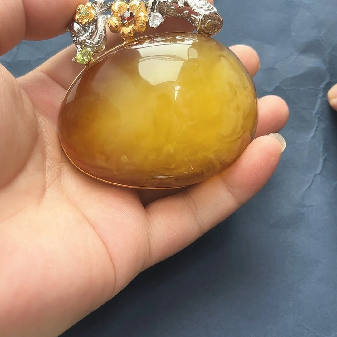 裸石琥珀未镶嵌吊坠