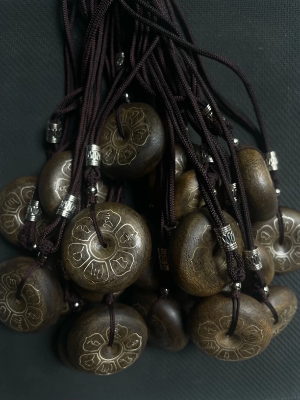 沉香海南天然野措银六字真言平安扣多样性发一