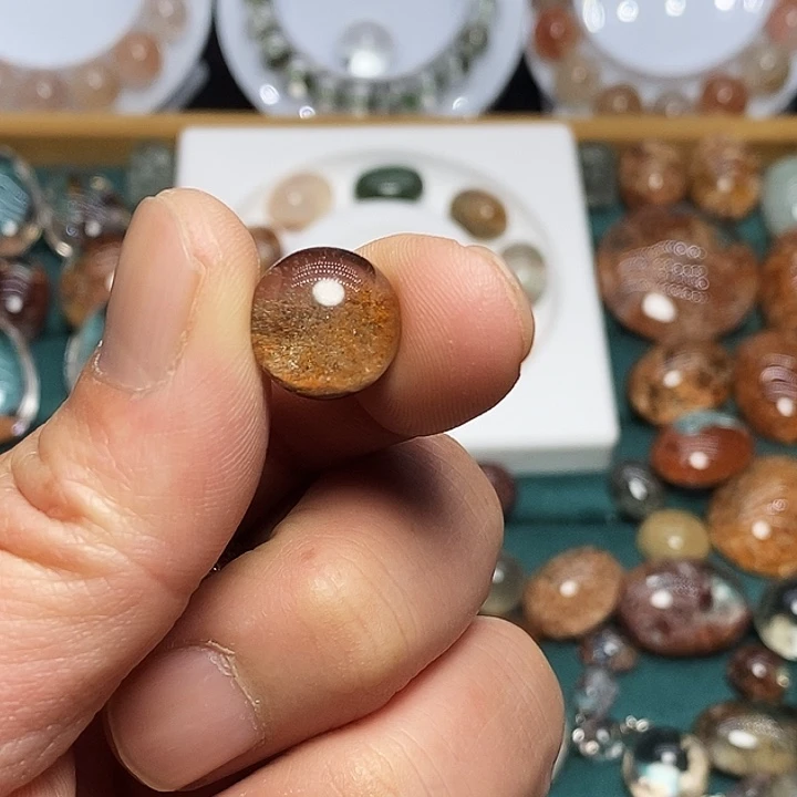 A***常水晶未镶嵌珠宝半成品 13.9mm