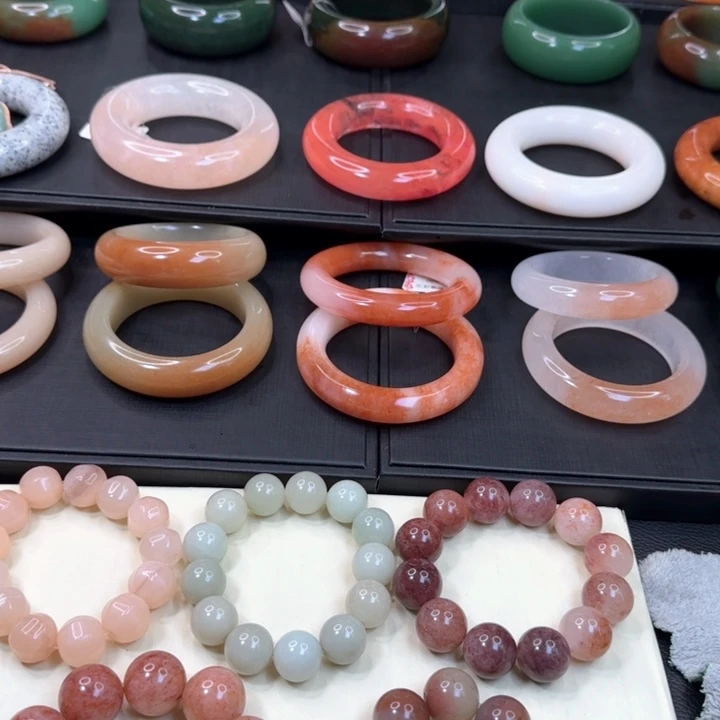 石英岩玉手串未镶嵌