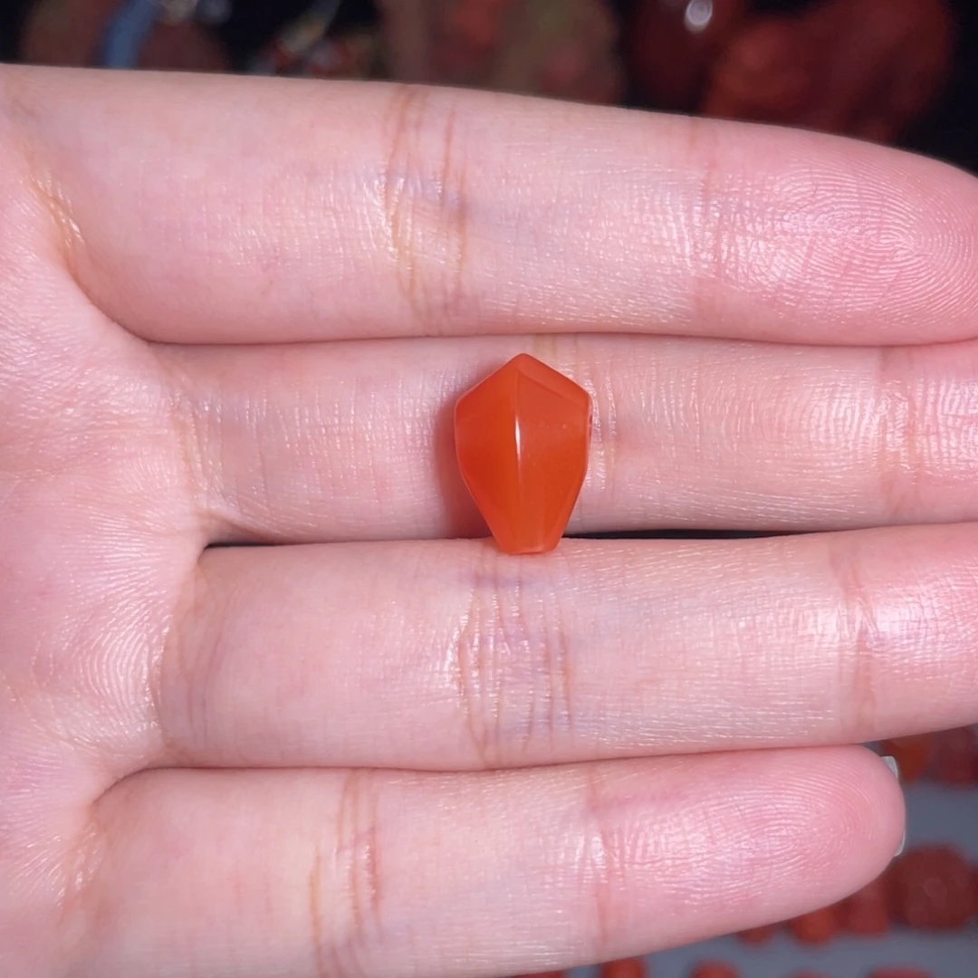 南红玛瑙未镶嵌保山鲨鱼背三通9mm