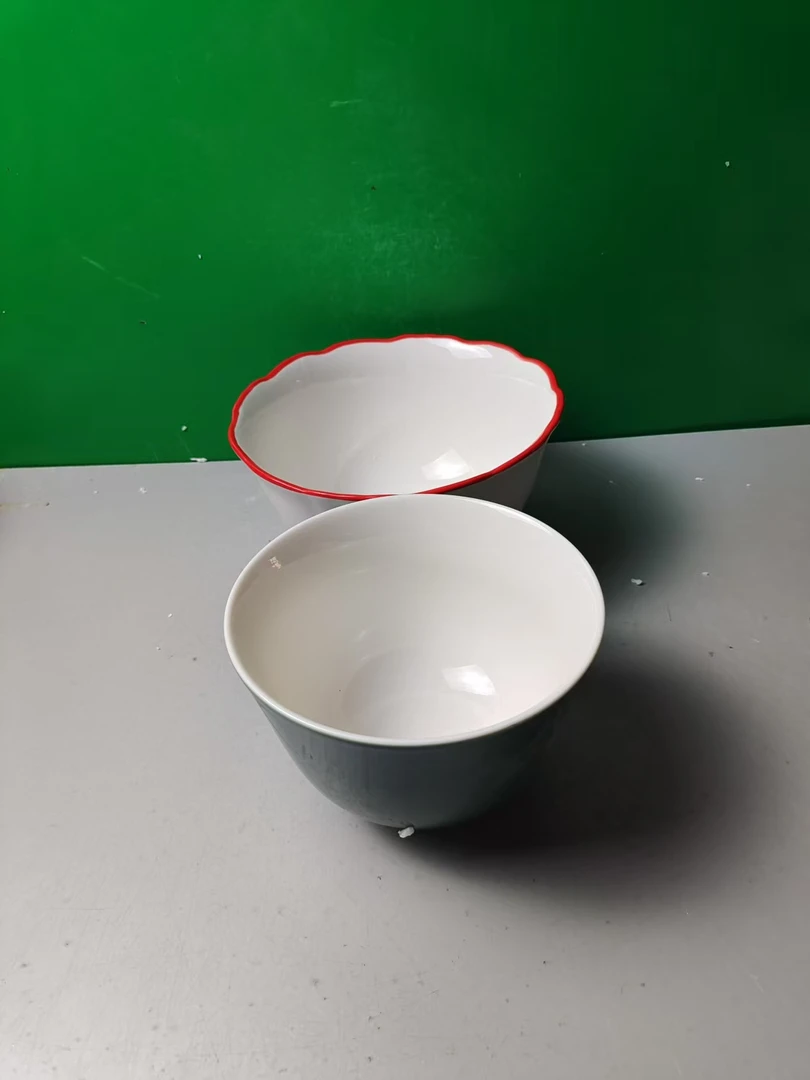 M1004 碗2个（小的口径13，高9，大的口径16，高9）陶瓷餐具 D1