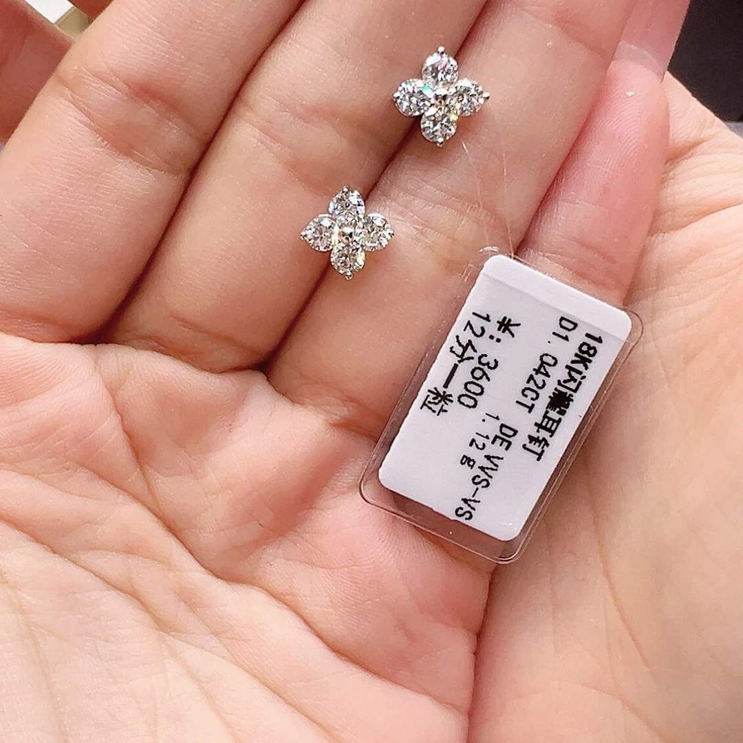耳钉18K金镶嵌实验室培育钻石1.042ct K白闪耀耳钉12分/粒