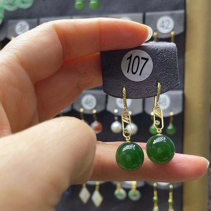 和田玉18K金镶嵌耳饰