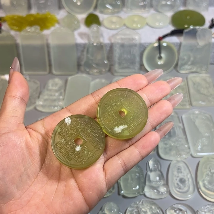 胖***.岫玉未镶嵌岫玉挂件