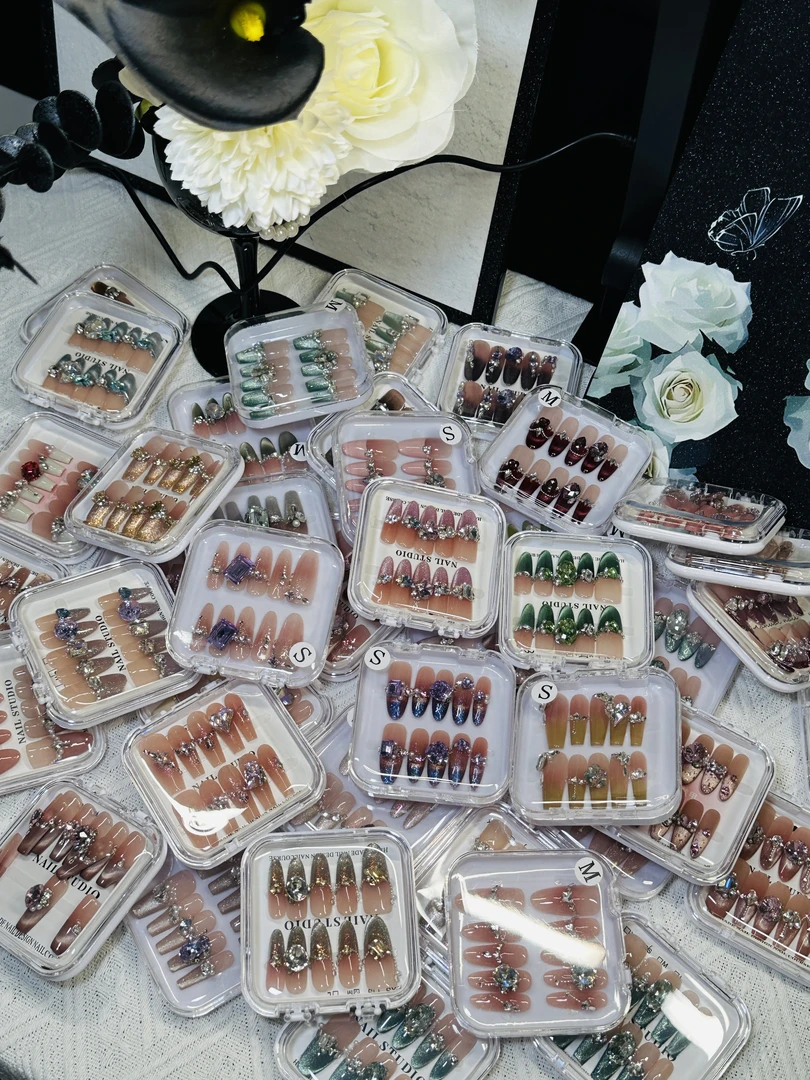 美伢纯手工穿戴甲—默认微瑕