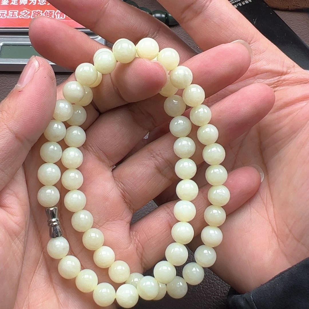 和田玉颈饰未镶嵌米*线