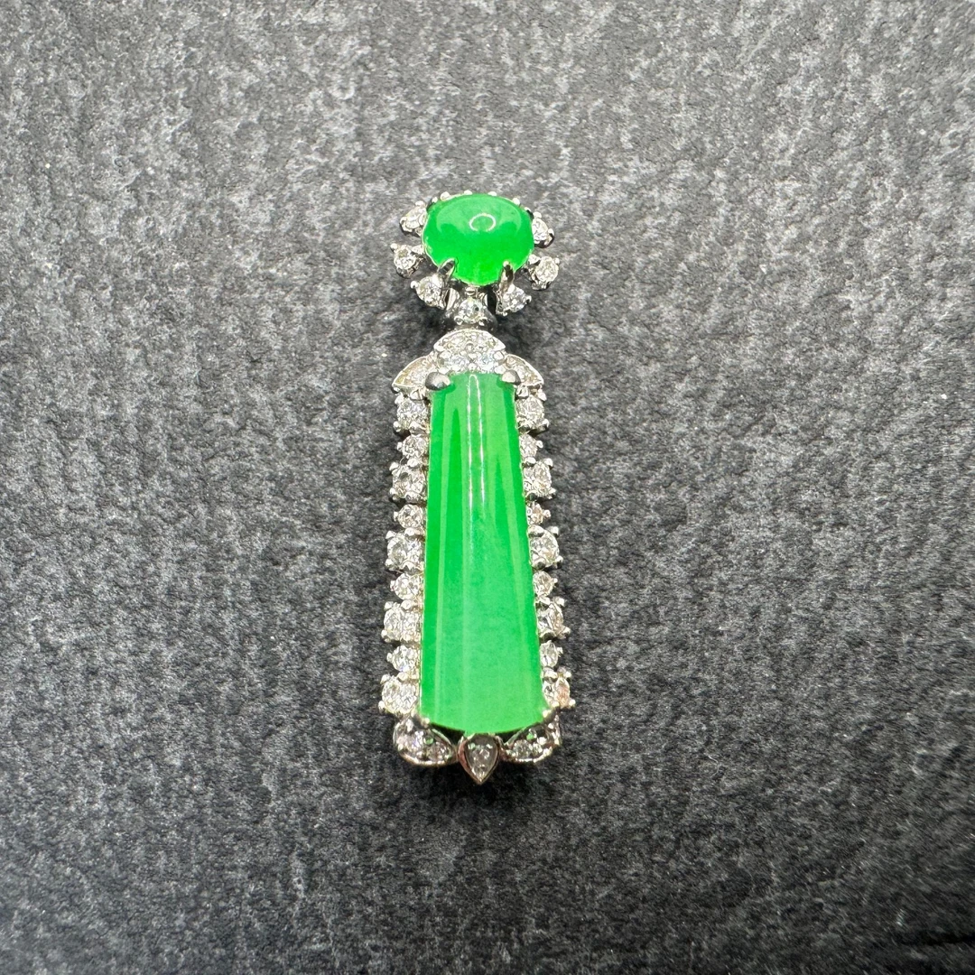 久鱼珠宝  18K金翡翠挂件多样发一101