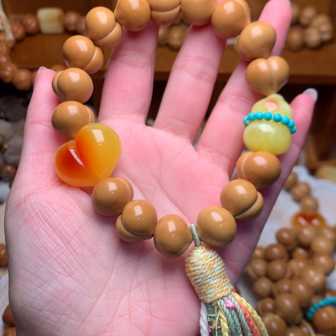 随***缘猴头核桃吊坠16高定屁桃手持定制