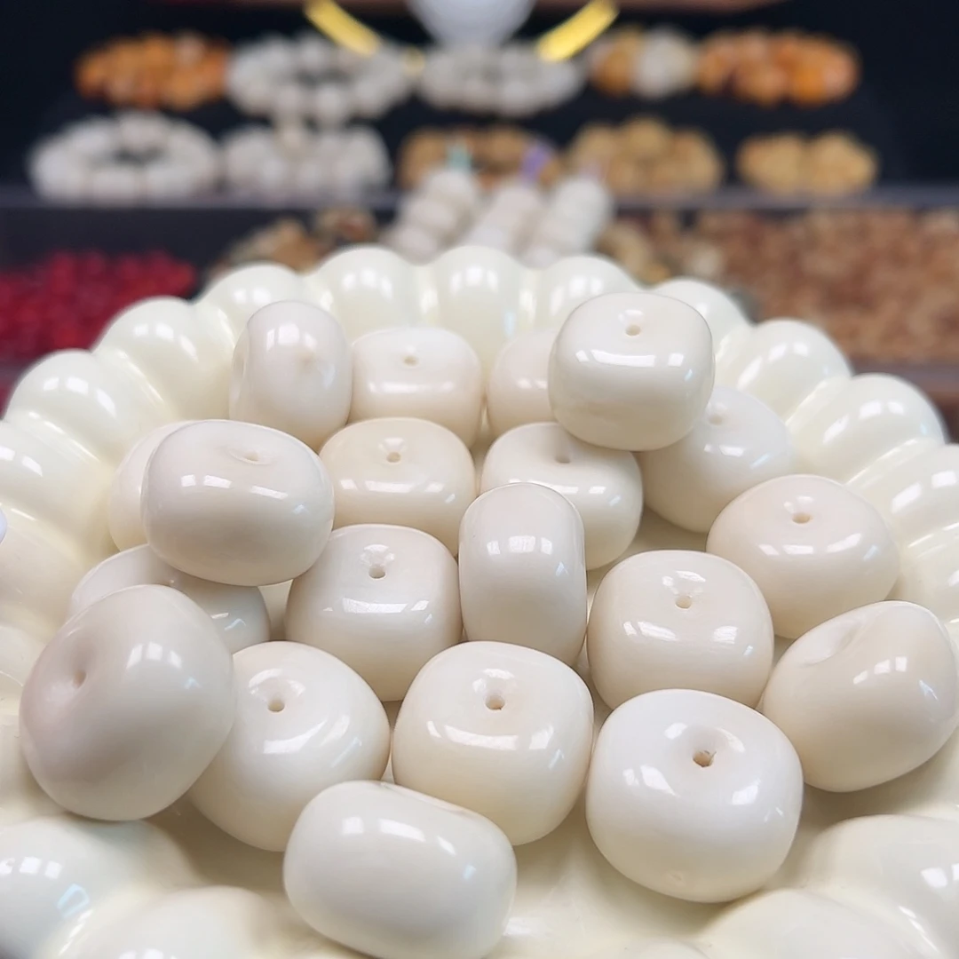 菩提根/象牙果手串瑕疵卡24白色藏扣10颗有裂