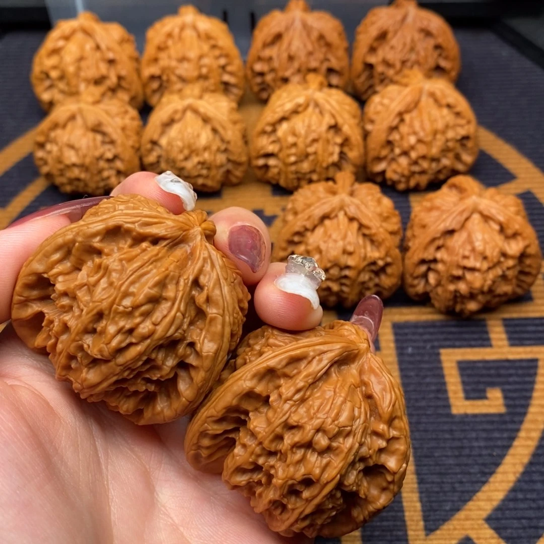 挂***伙文玩核桃吊坠白狮子