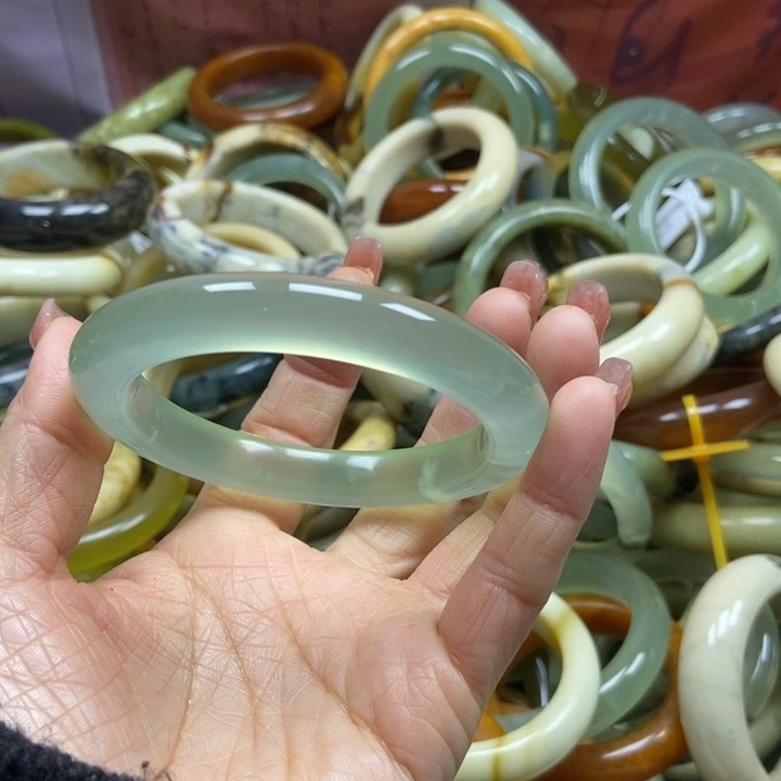 曲***幽蛇纹石玉未镶嵌手镯