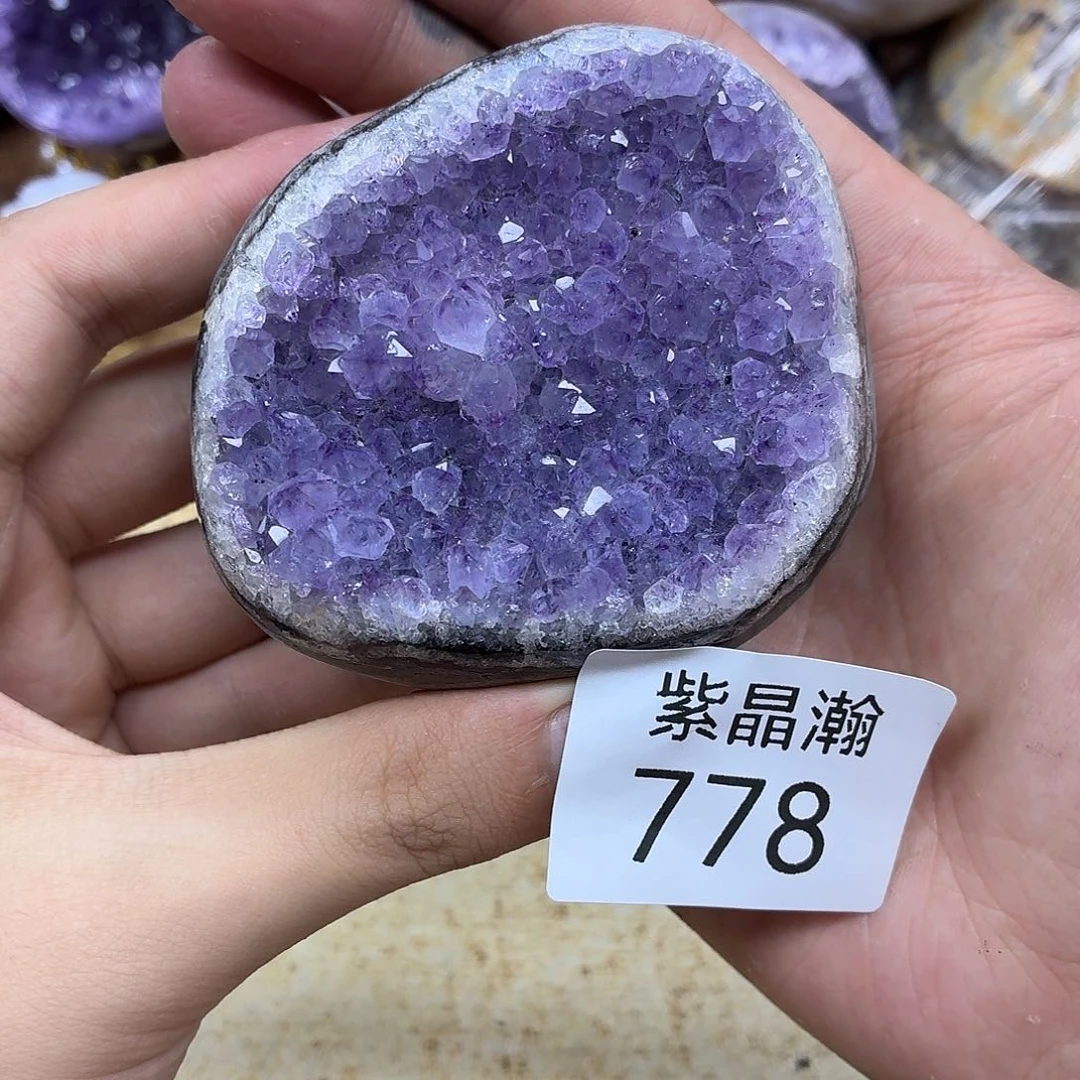 未镶嵌水晶大型摆件（非配饰）